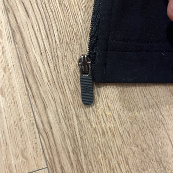 AMAZING CONDITION LULULEMONON DEFINE JACKET SIZE 2 - Picture 4 of 4